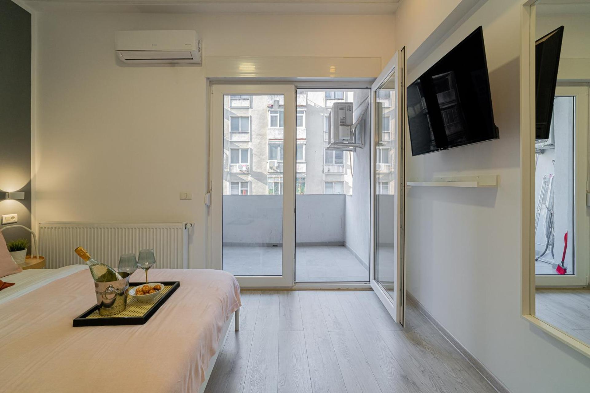 4br Sanctuary Near Cismigiu Park & Piata Universitatii Appartement *