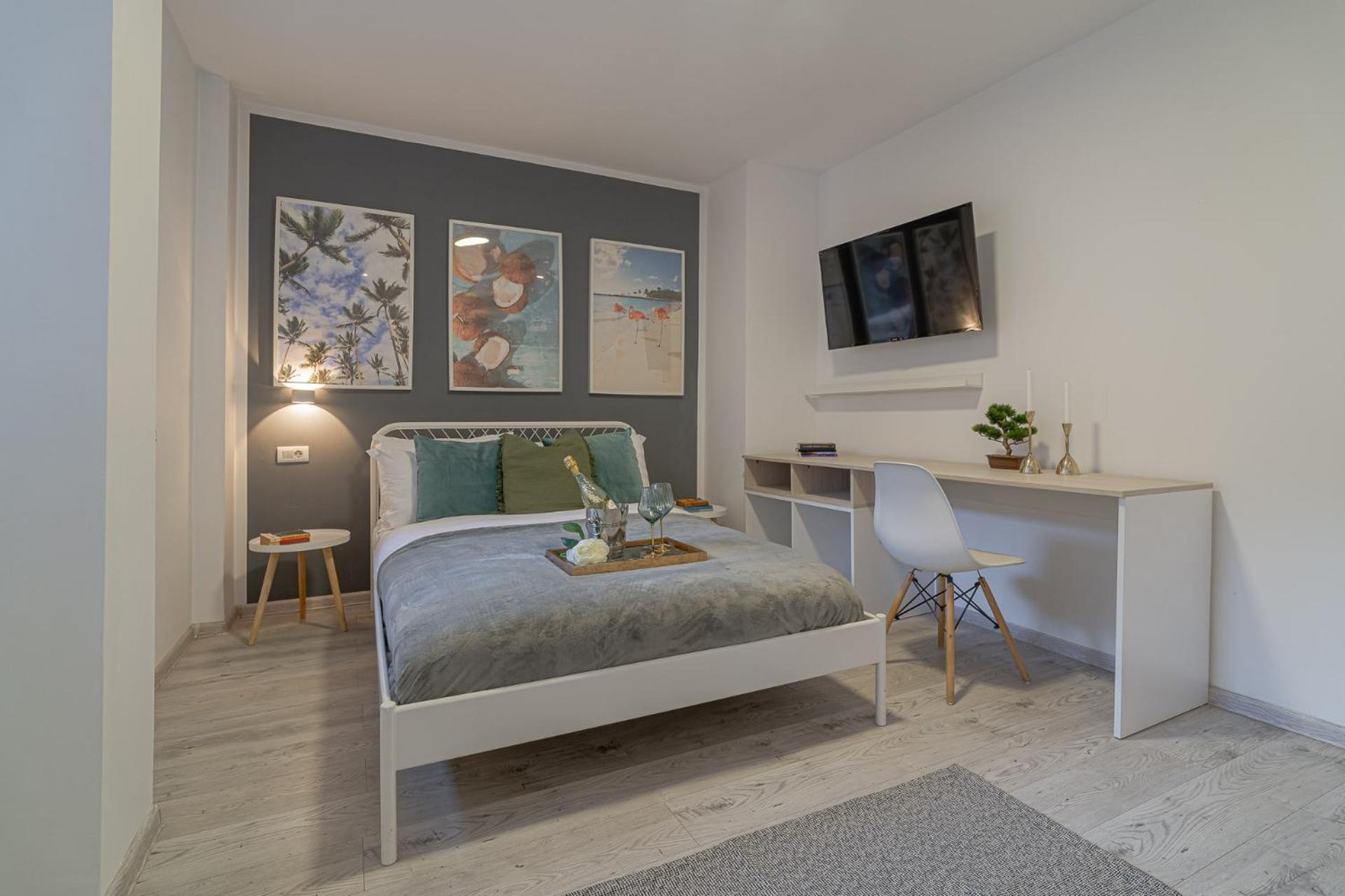 4br Sanctuary Near Cismigiu Park & Piata Universitatii Appartement *